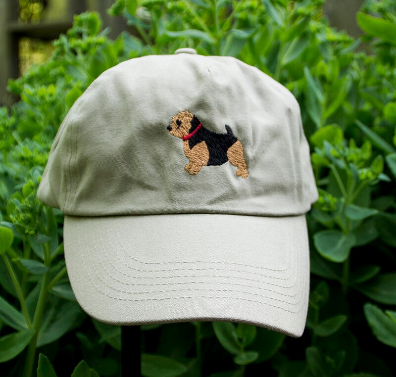 Baseball cap (Khaki, Light Gray or Red)